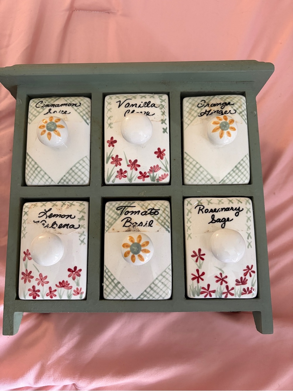 Ceramic candle holders Set with Wooden Rack - White & Sage Green